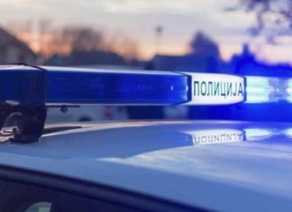 Hajduti ikë nga policia dhe fshihet në një shkollë fillore në Shkup, evakuohen nxënësit