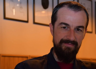 Sopi: Mirësevini në vendin ku këngëtaret paguhen 5 mijë euro në natë, kurse mjekët 500 euro në muaj