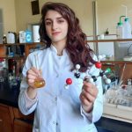 Rufija nga Gostivari me mesatare 10-të, studentja më e mirë në fakultetin e Kimisë