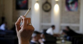 Info Shqip: Maqedoni e Veriut, duhapirja shkakton 4,000 vdekje çdo vit! Rreth 40% e popullsisë janë konsumues aktivë, vetëm 5% e ndërpresin