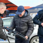 Sveçla në aeroport pret ngarkesën me armë të gjata: Nga sot secila patrullë do të jetë e pajisur me to