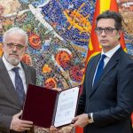 Xhaferi u mandatua nga presidenti Pendarovski për formimin e Qeverisë kalimtare (VIDEO)