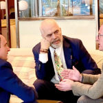 Kurti publikon foto nga takimi me Ramën e Taravarin: Duhet të jemi krah për njëri-tjetrin