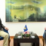 Këshilltari i Kurtit: Talat Xhaferi do të quhej shqiptar sikur të bënte homazhe në varrezat e dëshmorëve