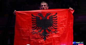 Info Shqip: Kampionët e Evropës duan Olimpiadën, mundësit çeçeno-shqiptarë flasin pas suksesit europian