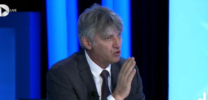 3EC36856-5938-4B06-95E8-CE3F99EBA76B