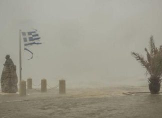 Tornado dhe erë e fortë, ‘çmendet’ moti në vendin fqinj! A rrezikon Shqipëria?