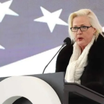 “Ne jemi këtu! SHBA-ja nuk po largohet”, ambasadorja Aggeler flet për pezullimin e USAID