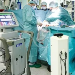Kardiokirurgu shqiptar në Gjermani ka kryer me sukses mijëra ndërhyrje në zemër dhe ka transplantuar qindra prej tyre