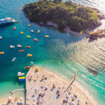 Info Shqip: Për 7 muaj Shqipërinë e kanë vizituar 6,6 milionë turistë, 4% më shumë se vitin e kaluar