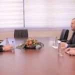 Ismaili pas takimit me Rashiqin: Rregullorja e BQK-së nuk e ndalon këmbimin e cilësdo valutë