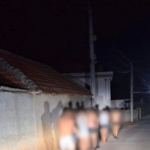 Policia serbe rrahë, zhvesh dhe i kthen në Maqedoni disa migrantë
