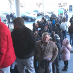 Vauçerët për kondicionerë inverter shkaktojnë radhë të gjata para Ministrisë së Ekonomisë