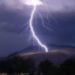 Tragjike/ Rrufeja godet një grup turistësh, raportohet për 6 të plagosur