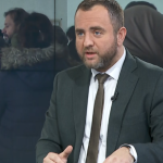 Toshkovski i inatosur: Le të vijnë Xhaferi dhe Osmani të fotografojnë qytetarët për pasaporta