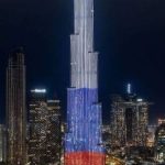 Burj Khalifa, ndërtesa më e lartë në botë ndriçohet me ngjyrat e flamurit rus
