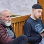 Dino Merlin, Këngëtari i famshëm boshnjak në një xhami të Sarajevës