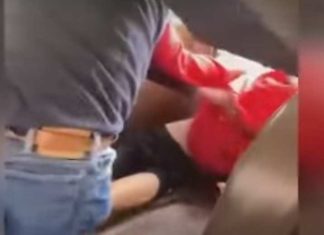 E rëndë! Shoferi i autobusit të shkollës dhunon nxënësin (VIDEO)