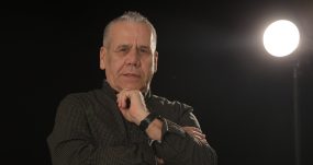 Info Shqip: Kosovën nuk e rrezikon ‘antiamerikanizmi’ i Kurtit, por proamerikanizmi i hajdutëve të saj