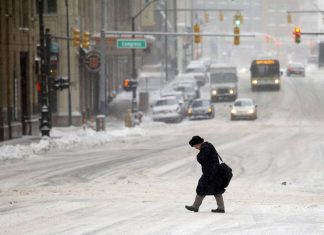 Europa ‘pushtohet’ nga moti i keq, dëborë, përmbytje dhe viktima