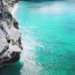 Info Shqip: Plazhi i Pasqyrave në Shqipëri, plazhi me ngjyrën më blu në botë