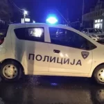 Grabitje me armë në Kumanovë, i’a prenë rrugën me makinë dhe i marrin çantën me para