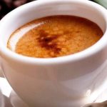 Më mirë kafe apo makiato? Ja çfarë këshillojnë ekspertët