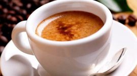 Info Shqip: Më mirë kafe apo makiato? Ja çfarë këshillojnë ekspertët