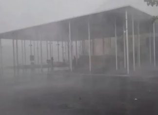 Shirat e dendura shkaktojn rrëshqitje dheu dhe përmbytje në këtë vend, shpallet menjëherë gjendja e jashtëzakonshme