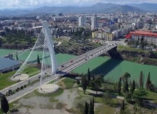 Analistët e VOA: Mali i Zi në fazën përfundimtare të negociatave me BE-në