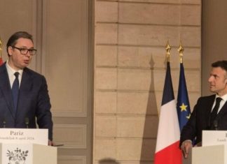 Gazetari zbardh prapaskenat e forta të takimit Vuçiç-Macron: Ja çfarë ndodhi pas perdeve të zeza