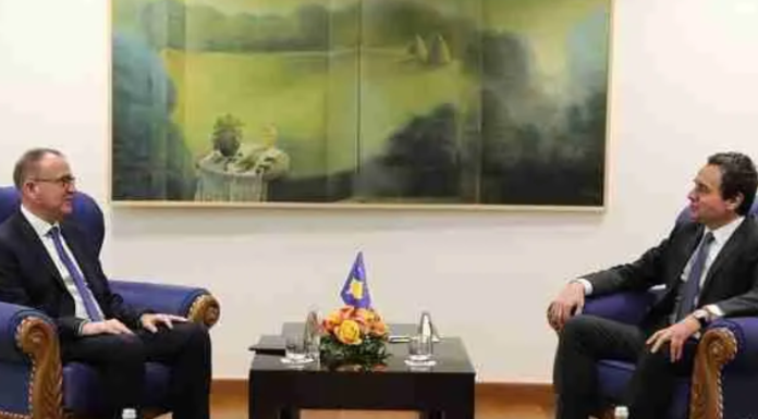 arben taravari kurti