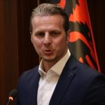 A ishte flamuri kuqezi shkak për shkarkimin e kryetarit të Preshevës Shqiprim Arifi nga qeveria serbe? Zbardhen prapaskenat
