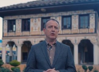 Arben Taravari uron festën e Fitër Bajramit (VIDEO)