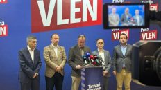 Info Shqip: VLEN shpalos programin për zgjedhje: Zhdukje e bixhozit, decentralizim fiskal, aksionet në dorë të qytetarëve