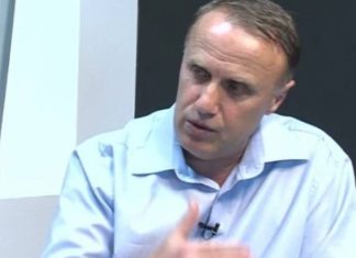 Xhezair Shaqiri-Hoxha i përgjigjet Grubit për Albin Kurtin