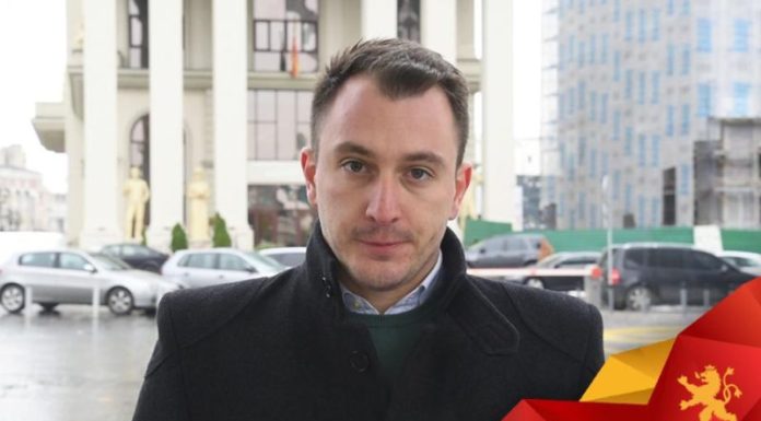 339F3F4B-D731-4C14-8F87-0690017ADB5E