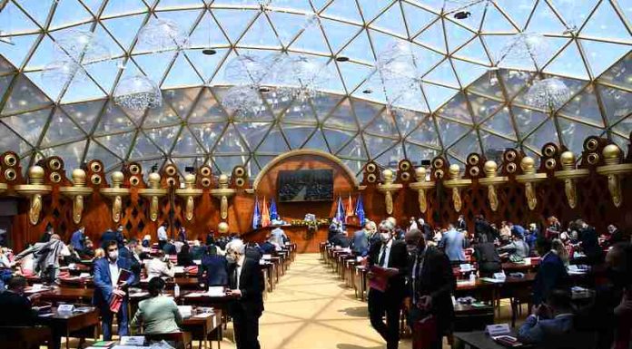 AC503294-EA45-4216-AF86-B10A5E1A95E9