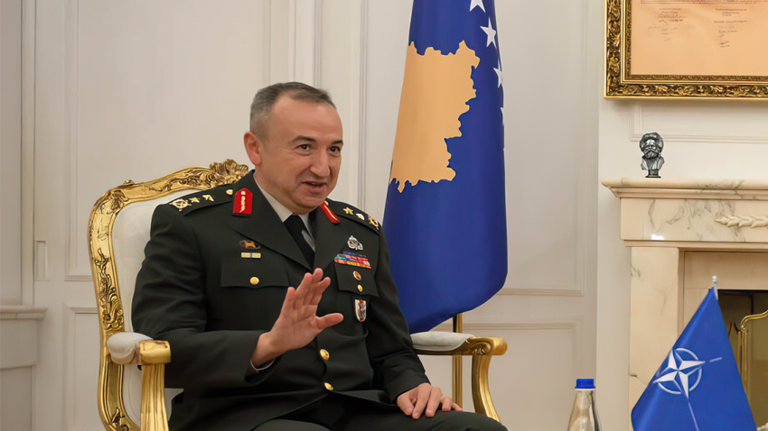A ka rrezik që Serbia të pushtojë Kosovën  ja si përgjigjet komandanti i KFOR it  gjenerali turk Ulutash