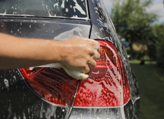 Dënime të ashpra në Gjermani për larjen e veturave në oborr