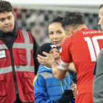 Për një foto me Granit Xhakën, ja shuma e majme që UEFA gjobiti 10 vjeçarin nga Kosova