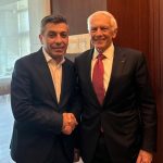 Izet Mexhiti takon gjeneralin Wesley Clark