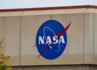 Familja amerikane kërkon 80 mijë dollarë dëmshpërblim nga NASA pasi mbeturinat hapësinore goditën shtëpinë e saj