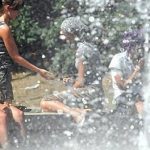 I nxehti saharian, gratë shtatëzëna dhe burrat mbi 60 vjeç të lirohen nga puna