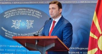 Info Shqip: Osmani a e takoi Gruevskin në Budapest, ja përgjigja e tij sot?