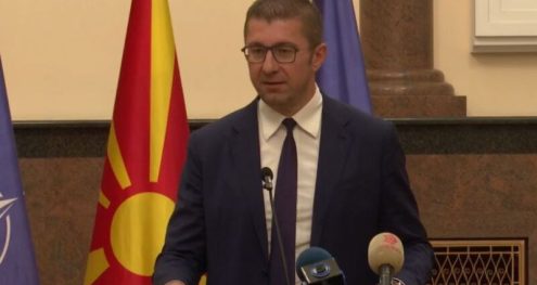 Info Shqip: Mickoski: Dy miliardë denarë për investime në arsim
