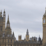 Numër rekord i muslimanëve fituan ulëse në Parlamentin britanik, përkundër islamofobisë në rritje