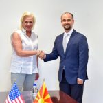 Ministri Murtezani takohet me ambasadoren Ageler: Të përkushtuar në luftën kundër korrupsionit dhe integrimin e vendit në BE