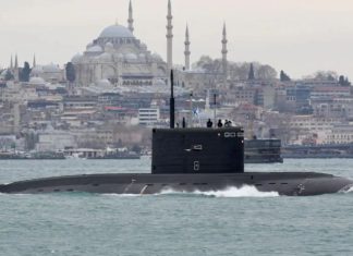 Kishte një vlerë prej 300 milionë dollarësh, Ukraina: Fundosëm një nëndetëse ruse në Krime