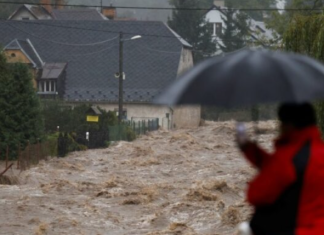 Evropa Qendrore përballet me përmbytje, situatë e rëndë në Çeki